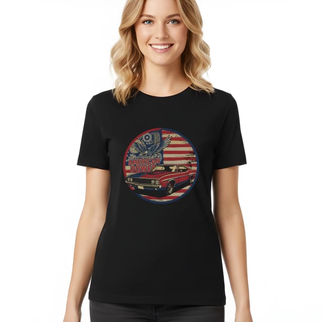 Női póló Retro American Muscle Car sassal és amerikai Power csíkos zászlóval
