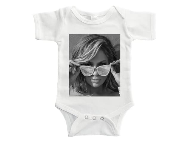 Jennifer Lopez stílusú bababodyk
