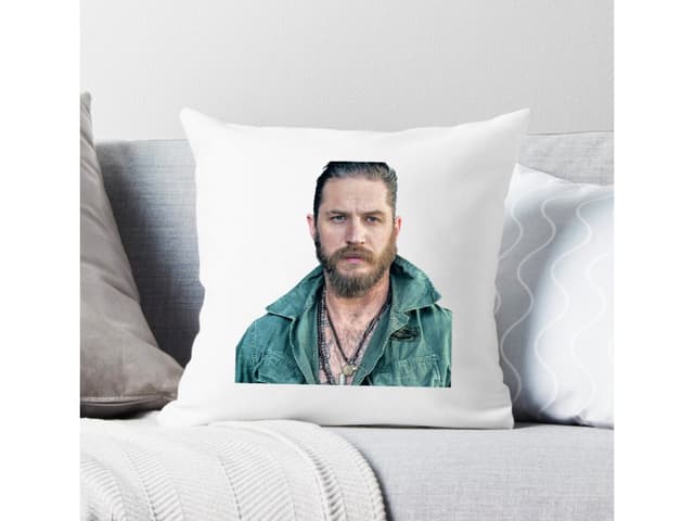 Tom Hardy párna