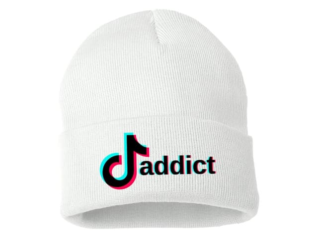 Kötött téli sapka TikTok-függő